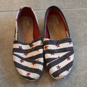 Tom's Americana red, white, and blue slip-on W8